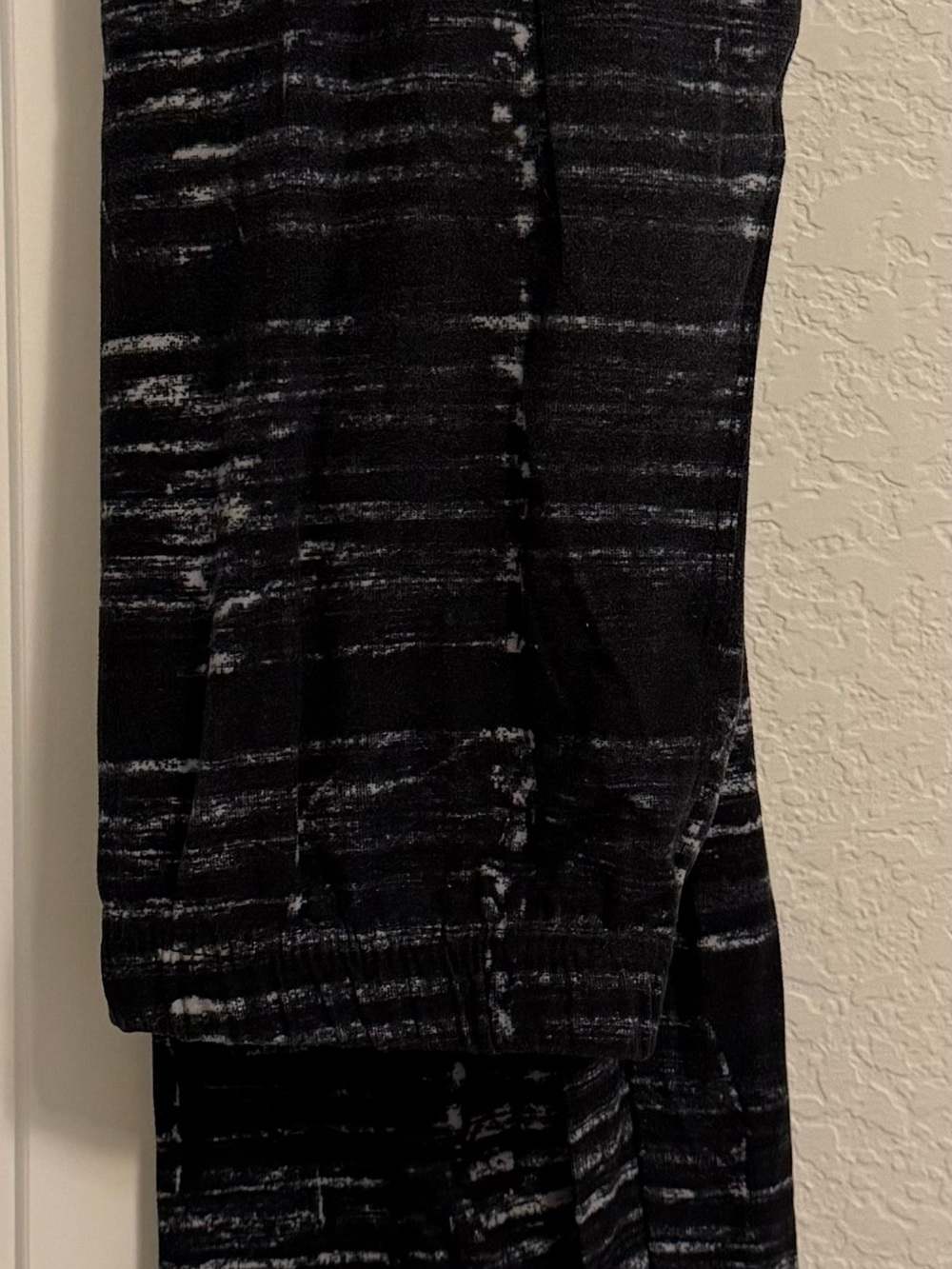Black White Striped Leggings  (One Size)